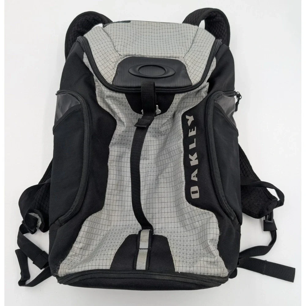 Oakley Link Pack Backpack Stone Gray 29L‎ Hiking Bag Travel Commute 92910-22Y